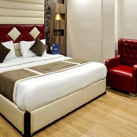 Hotel Sanjay International,Канпур Экстерьер фото