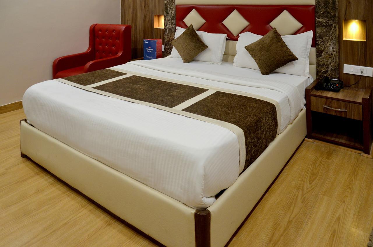 Hotel Sanjay International,Канпур Экстерьер фото