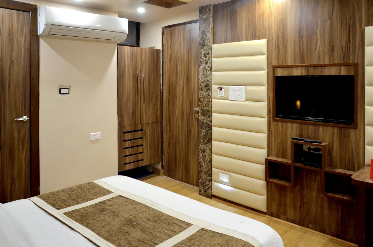 Hotel Sanjay International,Канпур Экстерьер фото